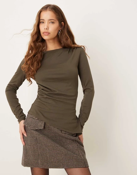 Асимметричный топ из трикотажа Gina с длинными рукавами черного оливкового цвета black olive