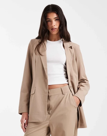 Блейзер свободного кроя от Vero Moda бежевого цвета - часть комплекта