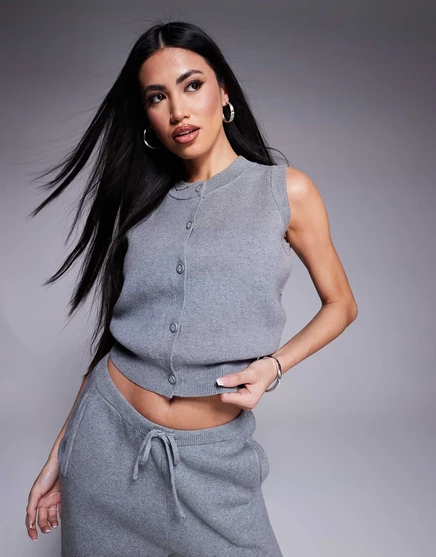 Вязаный топ в стиле жилета на пуговицах Couture Club из серого вереска - часть комплекта gray heather