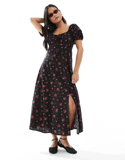 Чайное платье Miss Selfridge Petite из пряжи мидакси с принтом черный/роза black rose print