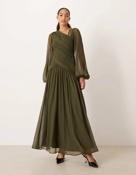 Макси-платье ASOS DESIGN с асимметричным вырезом и длинными рукавами с кружевной отделкой цвета хаки khaki