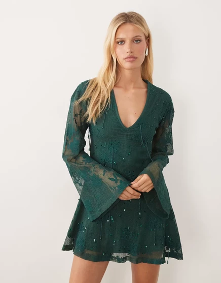 Женское вязаное мини-платье ASOS Design с декором и глубоким вырезом, зеленое