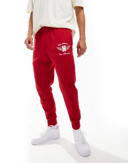 Женские спортивные брюки Nike Sportswear Club, красные