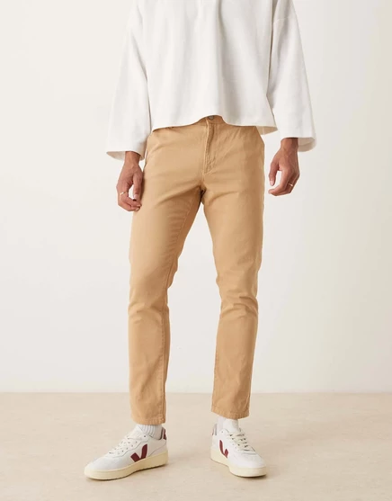 Дизайнерские узкие брюки ASOS бежевого цвета beige