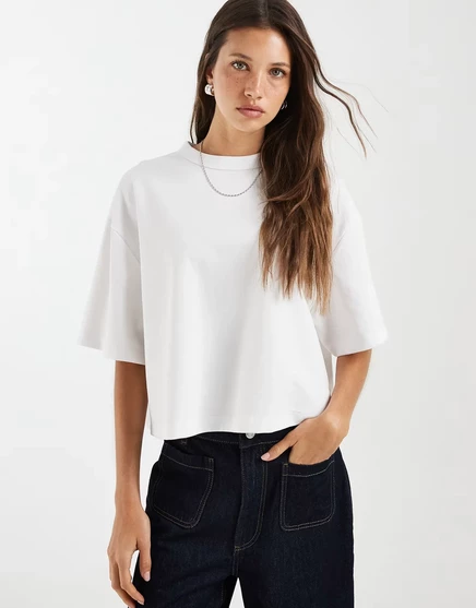 Женская футболка ASOS Design breatheMAX укороченная, белая