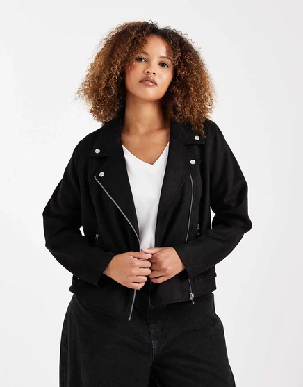 Женская укороченная куртка-косуха Vero Moda Curve из экокожи, черная