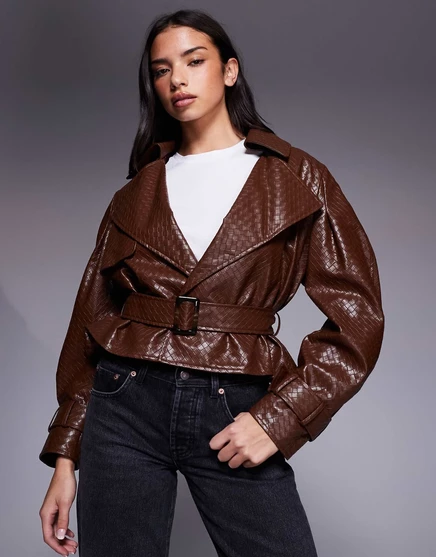 Женский укороченный тренч River Island в эко-коже с поясом, светло-коричневый