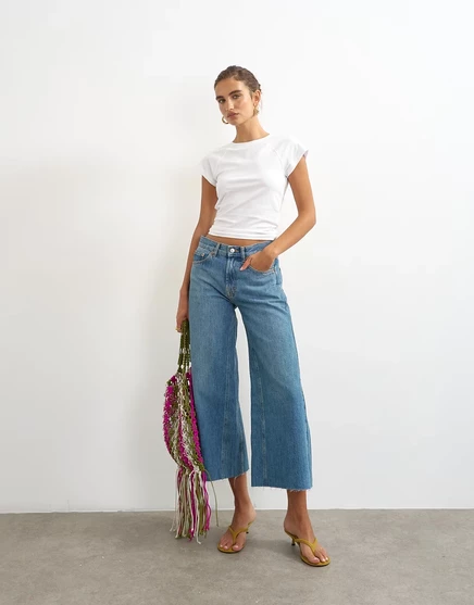 Джинсы неудобного кроя от Topshop винтажного синего цвета vintage blue