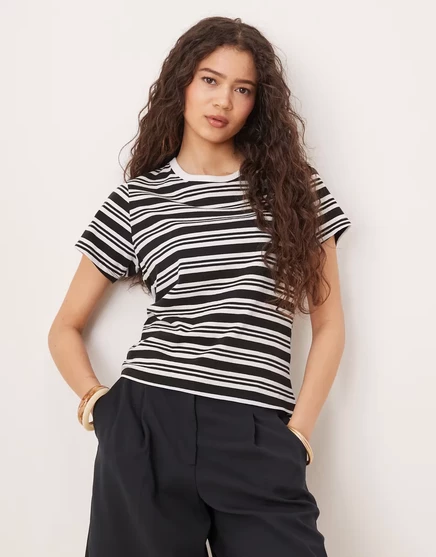 Облегающая футболка Abercrombie &amp Fitch с коротким рукавом в черную полоску