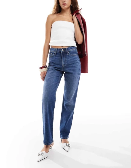 Джинсы Tommy Jeans Izzie с высокой посадкой и узкими прямыми штанинами темного цвета denim dark