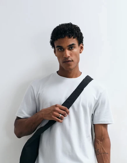 Футболка свободного кроя Hollister светло-серого цвета