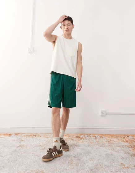 шорты adidas Originals Adicolor poly в спортивном стиле зеленого цвета dark green