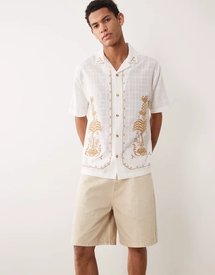 Джинсовые шорты средней длины от ASOS DESIGN цвета экрю ecru
