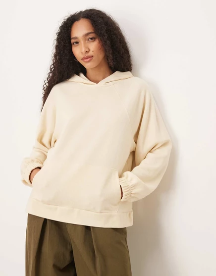 Сверхмягкая толстовка оверсайз с рукавом реглан от ASOS DESIGN теплого кремового цвета warm cream
