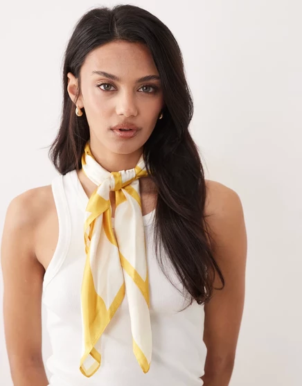 Женский платок Accessorize сатиновый, желтый в полоску