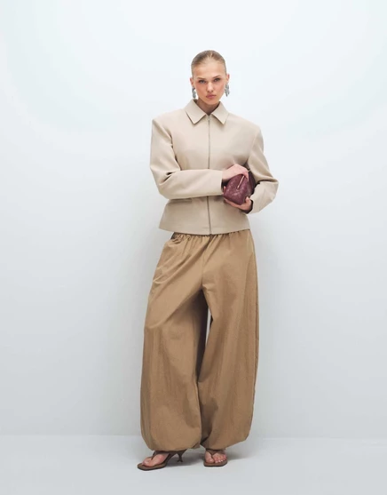 Дизайнерские брюки-баллончики ASOS из смеси хлопка и нейлона в стиле camel camel