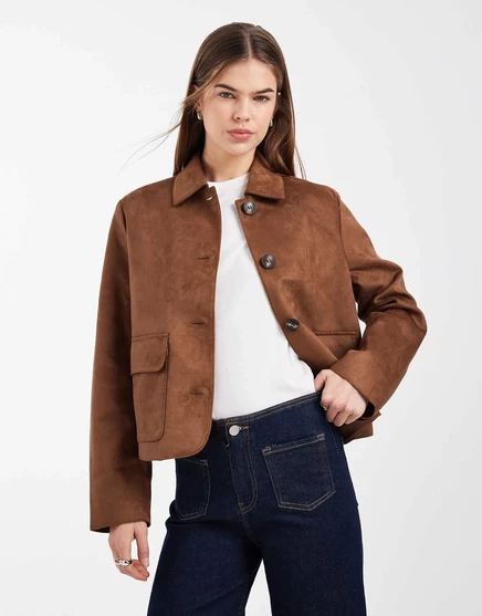Женская короткая куртка Vero Moda из эко-замши, коньячная