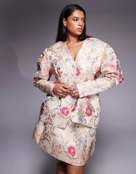 Жаккардовый блейзер ASOS LUXE Curve с экстремальной посадкой на плечах белого цвета в цветочек - часть комплекта white floral