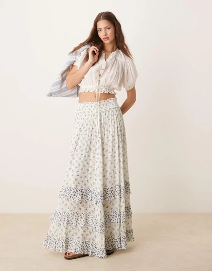 Многоярусная макси-юбка Free People brynn с микро-цветочным рисунком цвета слоновой кости ivory combo - floral