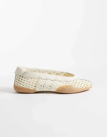 Женские балетки adidas Originals Taekwondo Mei с вязаной отделкой, бело-кремовые