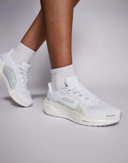 Женские кроссовки Nike Pegasus 41, белые
