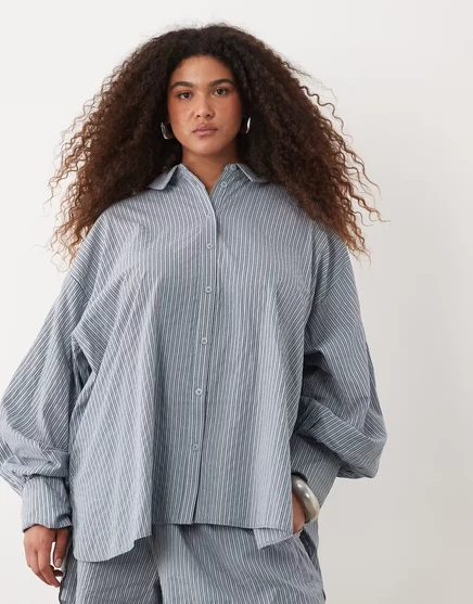 Женская рубашка ASOS Curve оверсайз в синюю полоску