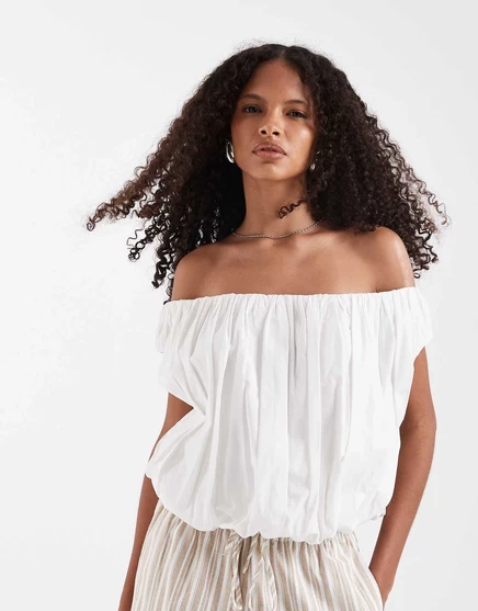 ДИЗАЙНЕРСКИЙ топ-пузырь ASOS с открытыми плечами белого цвета white