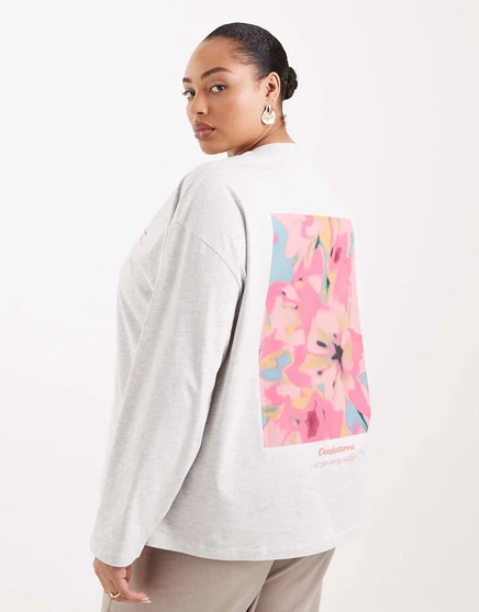 Футболка ASOS DESIGN Curve с длинным рукавом и цветочным рисунком из ледяного вереска