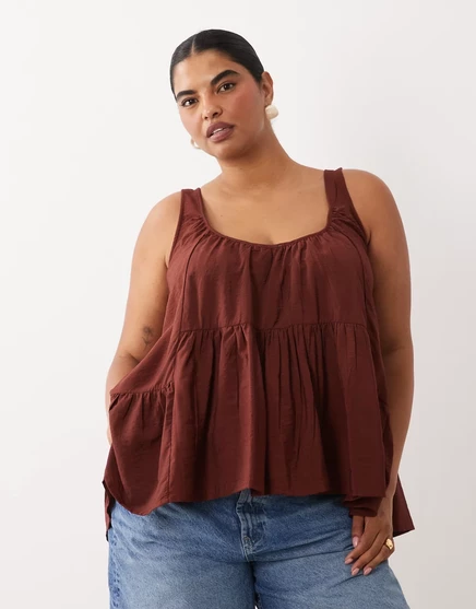Топ на бретелях с баской и округлым вырезом от ASOS DESIGN коричневого цвета