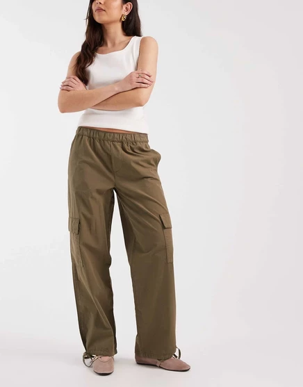 Облегающие брюки-карго-баллон ASOS DESIGN цвета хаки зеленого цвета хаки