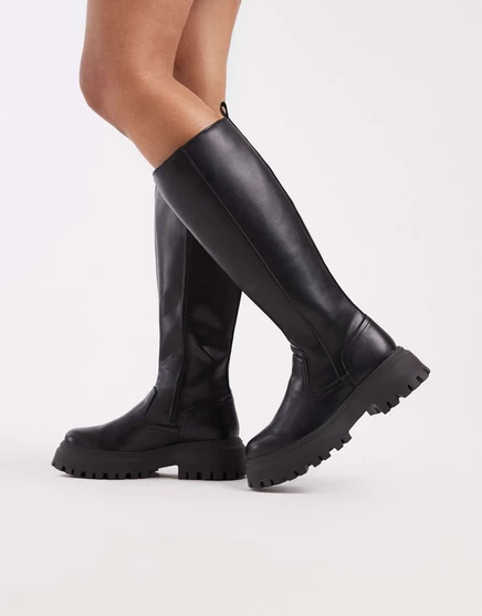 Черные сапоги до колена Schuh Dianna на широком каблуке черного цвета black pu