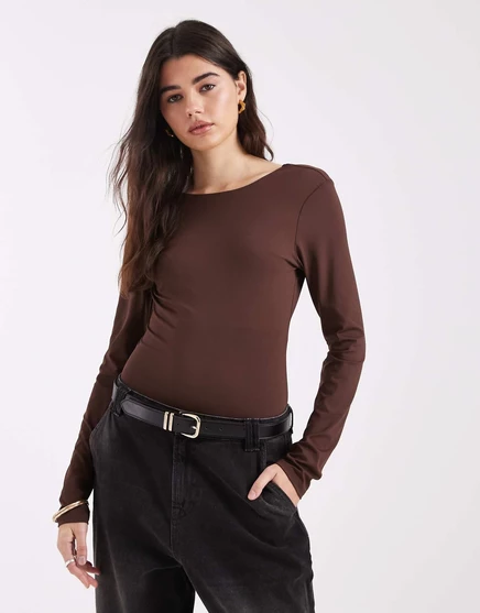 ДИЗАЙНЕРСКОЕ облегающее боди из полиамида ASOS с открытой спиной и длинными рукавами шоколадного цвета brown