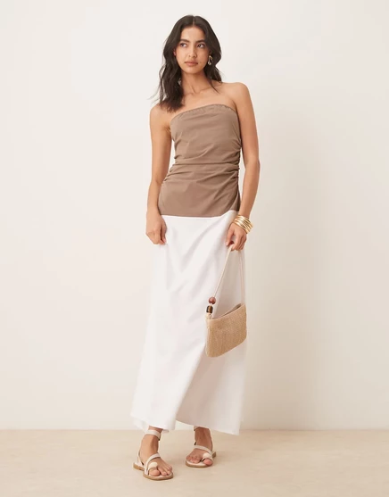 ДИЗАЙНЕРСКОЕ платье-бандо миди ASOS DESIGN с поплиновой юбкой цвета мокко и белого multi