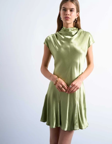 Атласное платье с отросшими рукавами от Topshop оливкового цвета olive