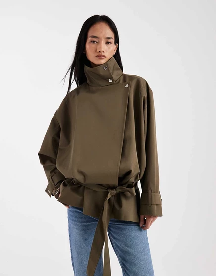 Женская куртка ASOS Design с воротником-воронкой и заниженной талией, бежевая