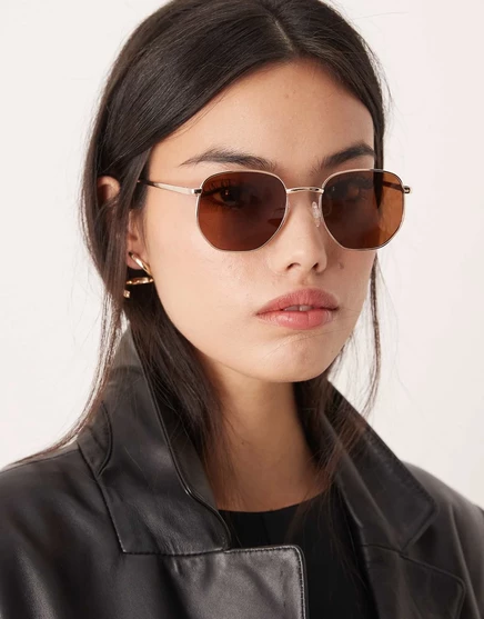 Солнцезащитные очки ASOS DESIGN metal hexagon с поляризованными линзами gold
