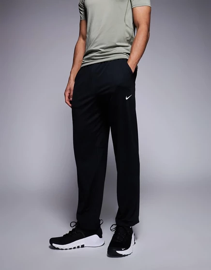 Облегающие брюки Nike Training Totality черного цвета black