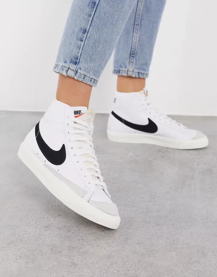 Винтажные кроссовки Nike Blazer Mid 77 белого/черного цвета