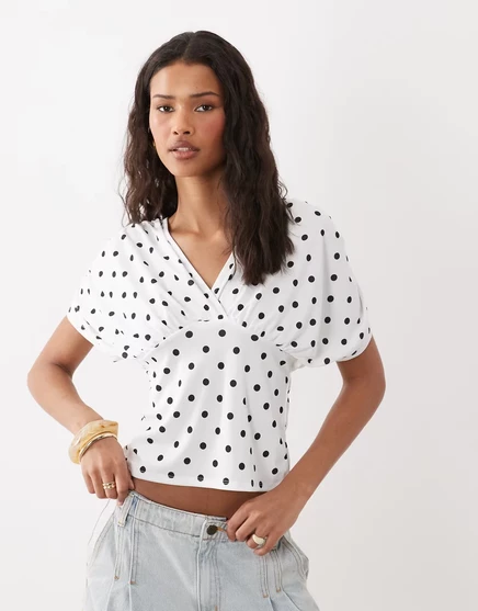 Женский топ ASOS Design с глубоким вырезом, в горошек