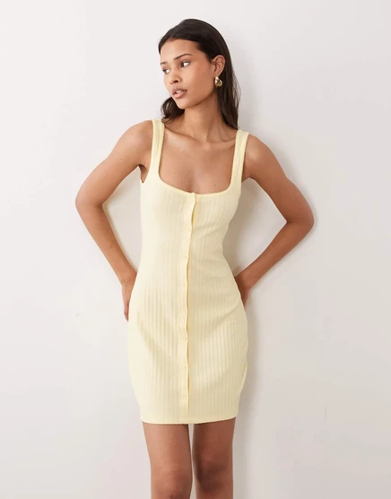 ДИЗАЙНЕРСКОЕ мини-платье ASOS на пуговицах в рубчик с отделкой в виде пико из молочного крема buttermilk