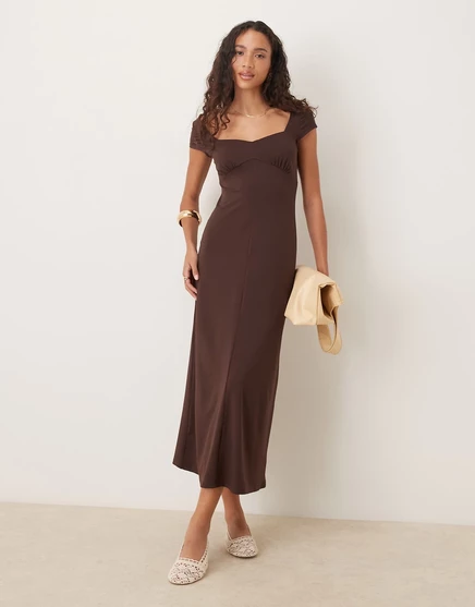 ДИЗАЙНЕРСКОЕ чайное платье миди с коротким рукавом ASOS DESIGN шоколадного цвета chocolate
