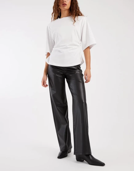 Черные широкие брюки из искусственной кожи Vero Moda Tessa с завышенной талией black