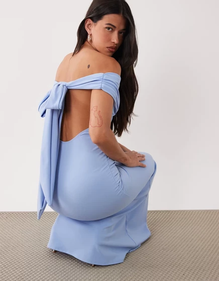 Женское макси-платье ASOS DESIGN V-вырез, креп, на завязках, голубое
