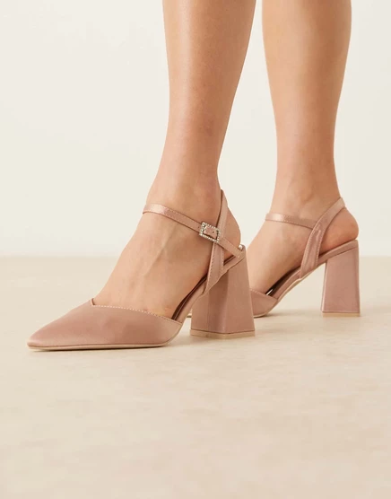 Розовые атласные туфли на каблуке с декором Be Mine Bridal Frankie blush satin