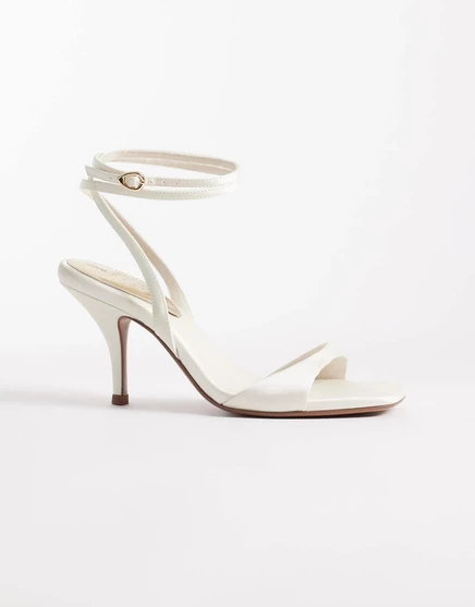 Босоножки на шпильке на среднем каблуке цвета слоновой кости от ASOS DESIGN Hope ivory