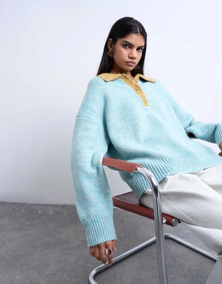 Вязаный свитер поло с контрастным воротником из крученой пряжи Topshop oversize синего цвета blue