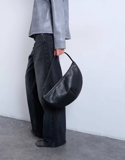 Сумка через плечо с фигурным вырезом Topshop черного цвета black