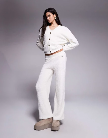 Уютные брюки River Island кремового цвета - часть комплекта cream