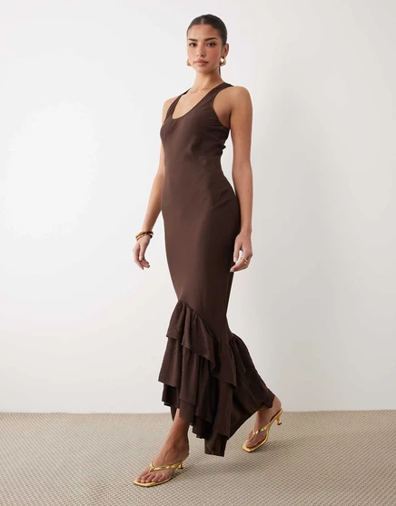 Женское платье макси ASOS Design с воланом, шоколадное