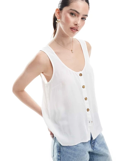 Белый топ без рукавов на пуговицах от Vero Moda snow white